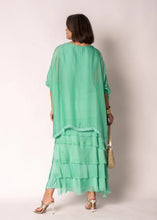 Load image into Gallery viewer, Amulet Top Capri Green