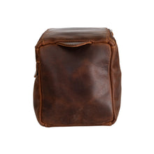 Load image into Gallery viewer, Darwin Leather Wash Bag Sandal