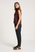 Load image into Gallery viewer, Zala Knit Vest Mahogany