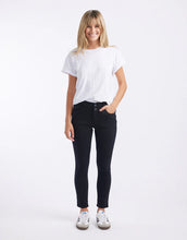 Load image into Gallery viewer, Emma Stretch Jean Black
