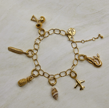 Load image into Gallery viewer, Texture Link Charm Bracelet Gold