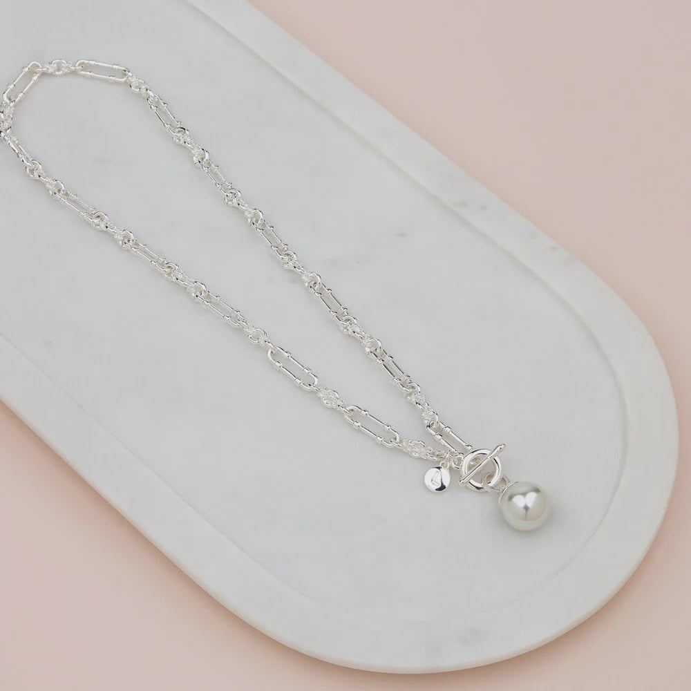 Silver Gate Pearl Necklace