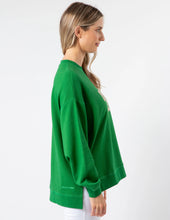 Load image into Gallery viewer, Emerald Houndstooth Cross Sweater
