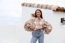 Load image into Gallery viewer, Dreams Blouse Seychelles  Beige
