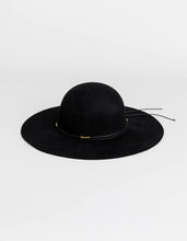 Load image into Gallery viewer, Medusa Wool Hat

