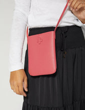 Load image into Gallery viewer, Paola Pouch Raspberry
