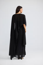 Load image into Gallery viewer, Adventure Cape Black
