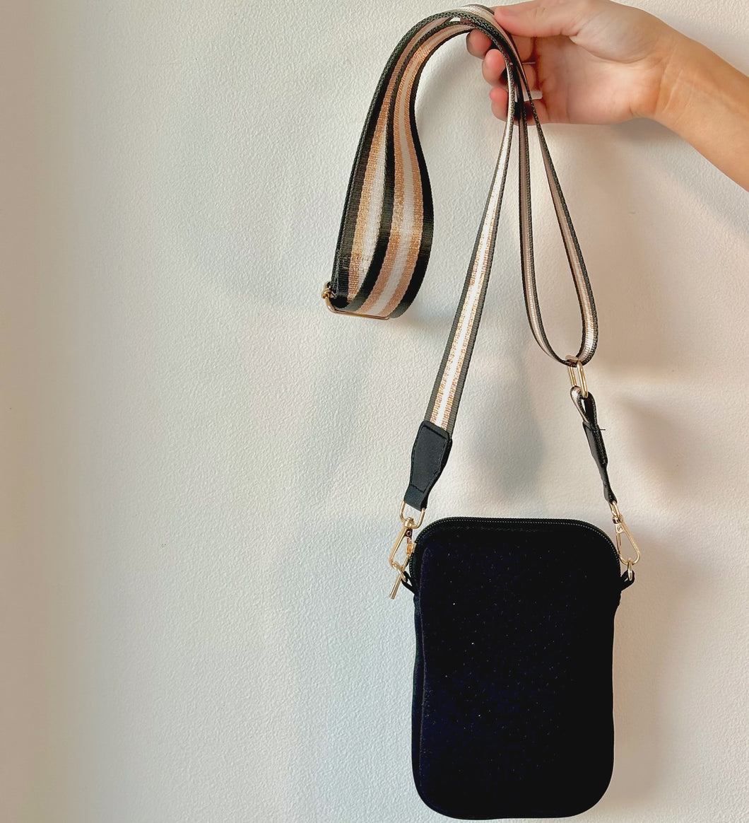 Fluer Phone Pouch