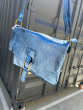 Load image into Gallery viewer, Tropea Mettallic Bag
