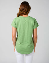 Load image into Gallery viewer, Classic Tee Ibiza Bloom - Vintage Green
