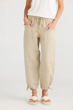 Load image into Gallery viewer, Amazon Linen Pants Natural
