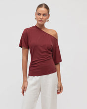 Load image into Gallery viewer, Suede Touch Top Merlot
