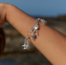 Load image into Gallery viewer, Texture Link Charm Bracelet Silver
