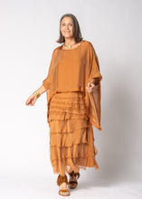 Load image into Gallery viewer, Amulet Silk Top Burnt Toffee
