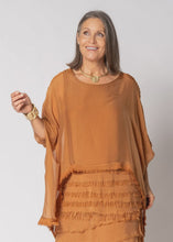 Load image into Gallery viewer, Amulet Silk Top Burnt Toffee
