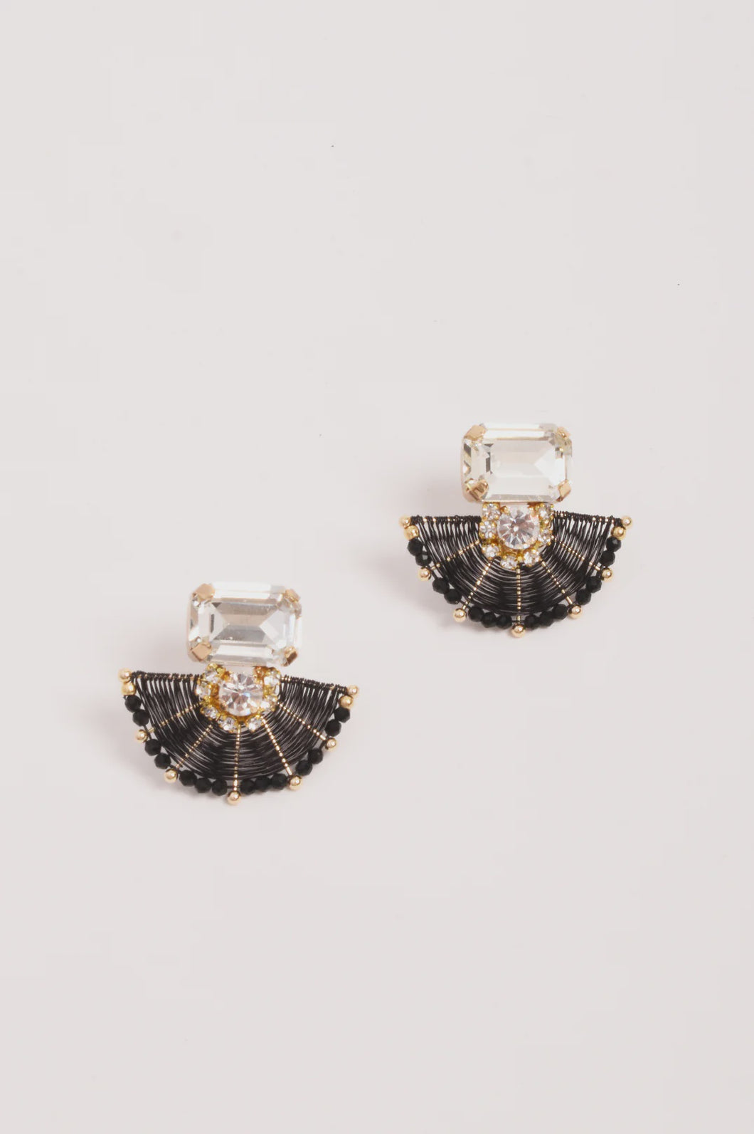Glass & Bead Earring Black
