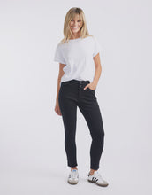 Load image into Gallery viewer, Emma Stretch Jean Black
