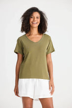 Load image into Gallery viewer, Kasai Short Sleeve Tee Olive
