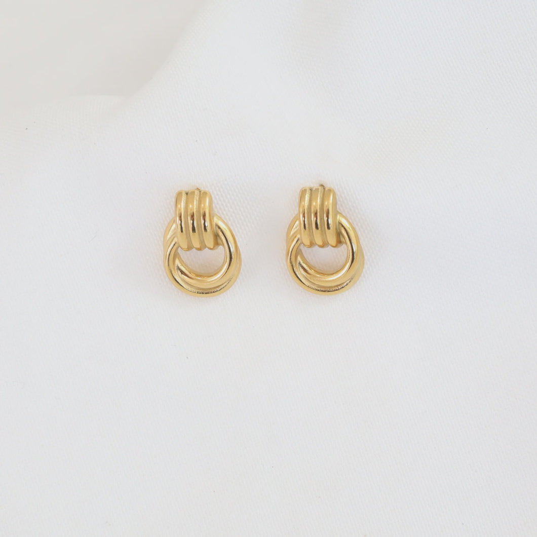 Khloe Knot Stud