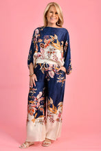 Load image into Gallery viewer, Lisa Silk Pant Navy Floral
