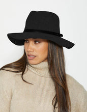 Load image into Gallery viewer, Chennille Hat
