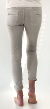 Load image into Gallery viewer, Classic Button Jean
